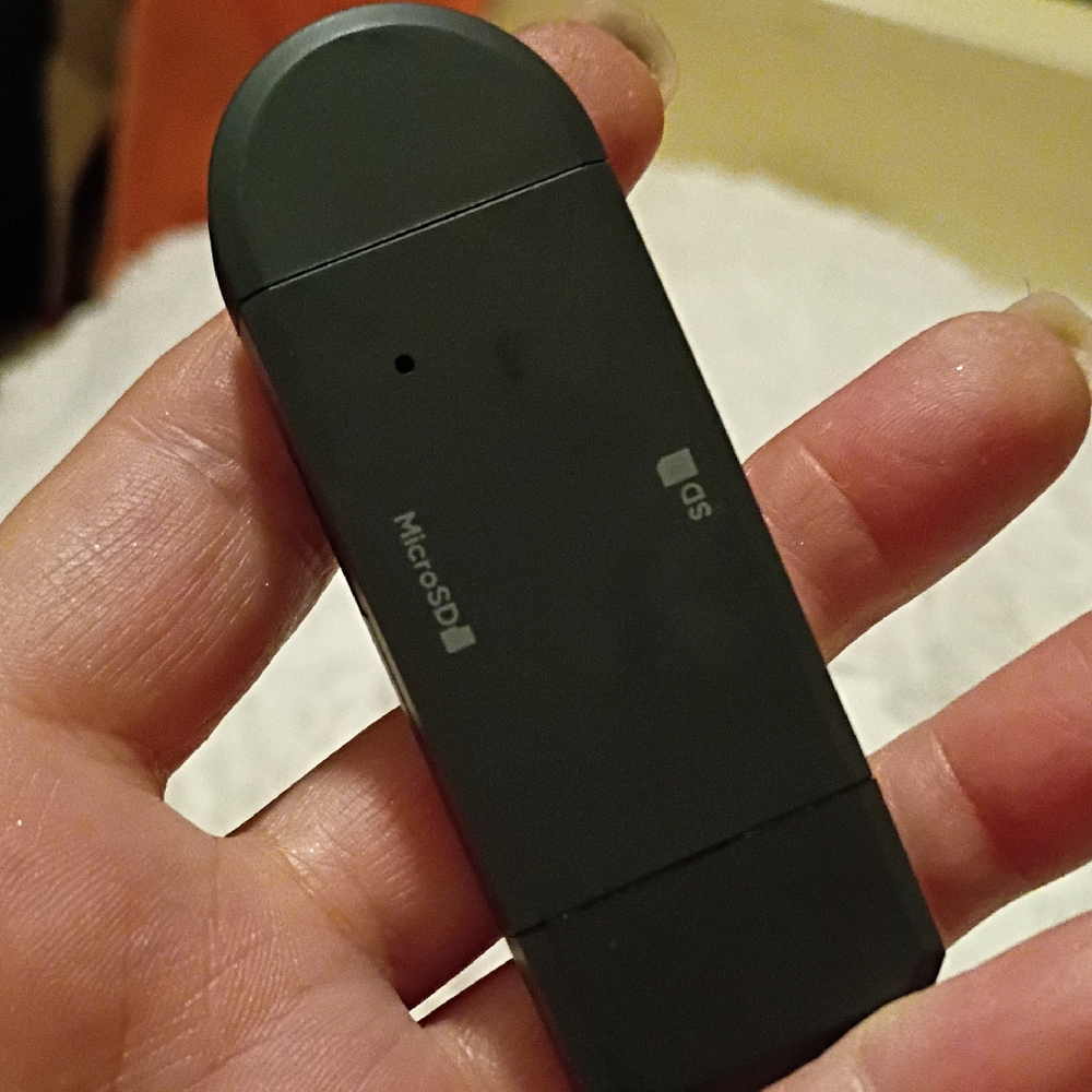 Black USB MicroSD Card Reader